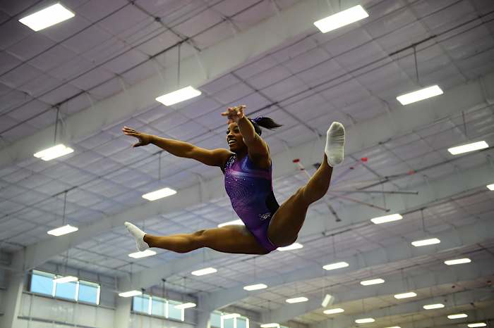 Simone-Biles-SI329_TK1_00538.jpg